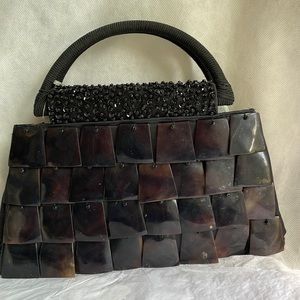 - Lovely scene stealer genuine black lip mother of pearl purse All Real pearl